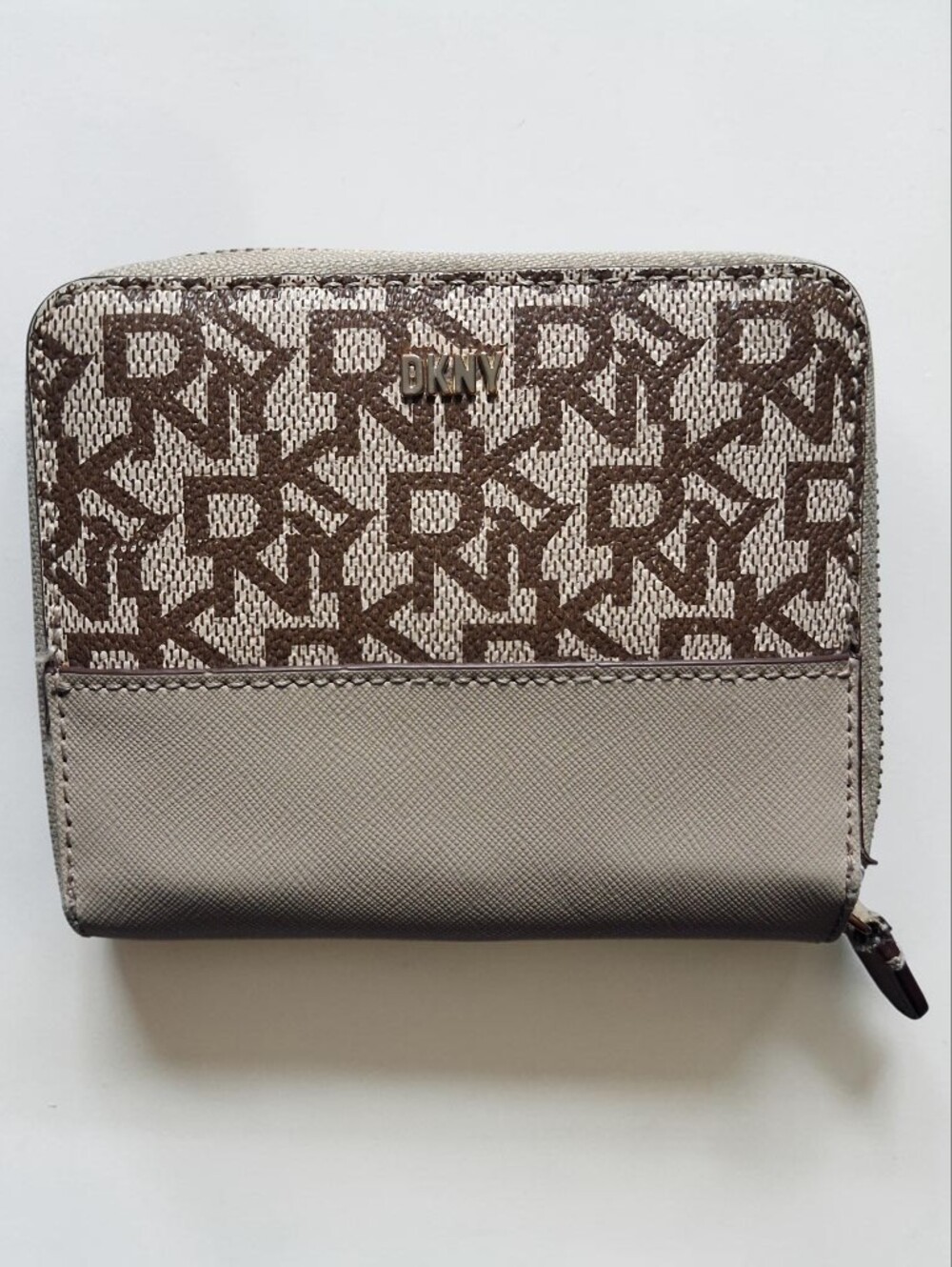 DKNY Beige & Brown Zip Card Wallet